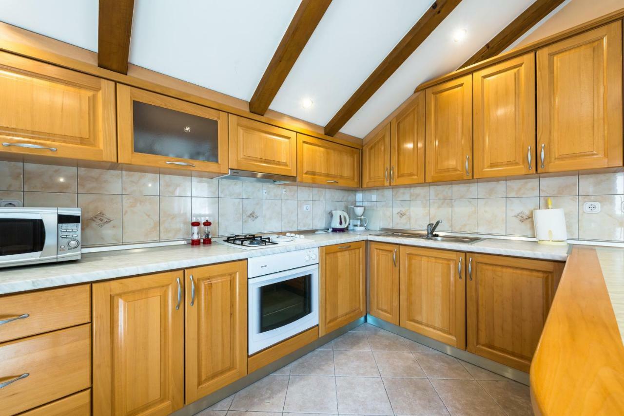קאבטאט Apartments Villa Kulish מראה חיצוני תמונה