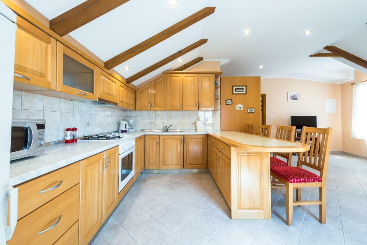 קאבטאט Apartments Villa Kulish מראה חיצוני תמונה