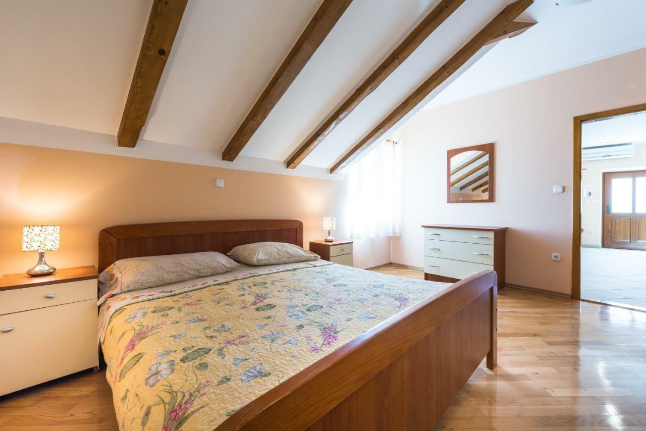 קאבטאט Apartments Villa Kulish מראה חיצוני תמונה